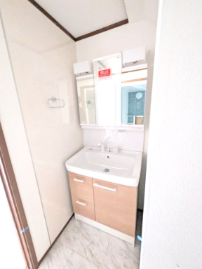 藤沢市大庭のアパートの独立洗面台