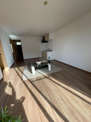 サンライフ山中の居間・リビング