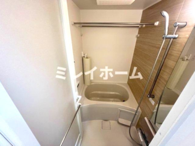 ドゥーエ蒲田南の浴室