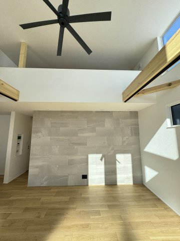 KAGAWA BASE – やさしい暮らしがはじまる場所の居間・リビング