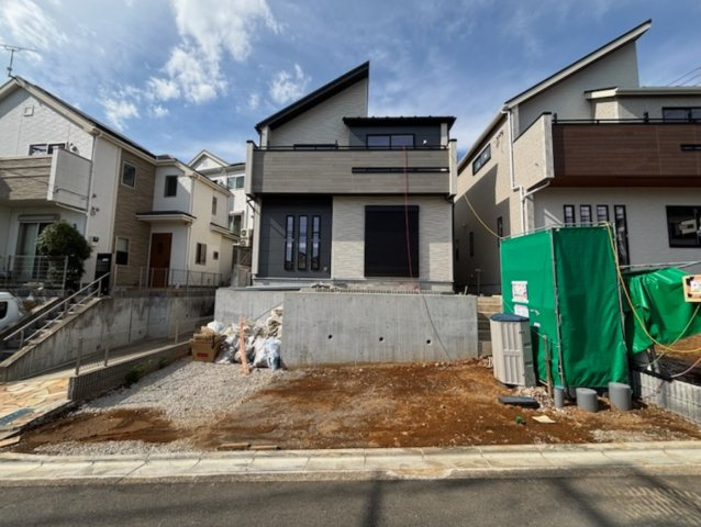 横浜市旭区上白根2丁目　新築戸建【仲介手数料無料】カースペース2台