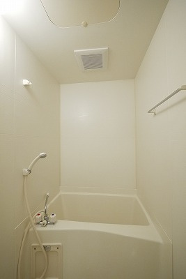 アヴァンセ平福の浴室|※写真は別の部屋のものです。