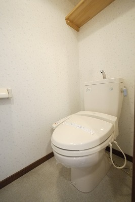 アヴァンセ平福のトイレ|※写真は別の部屋のものです。