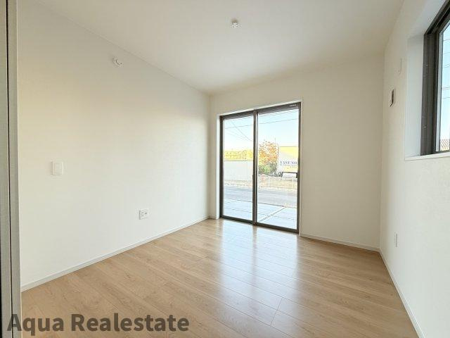 高松市上天神町新築戸建の洋室|使い勝手のいい洋室です