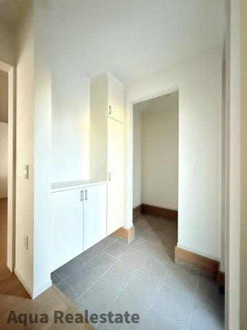 高松市上天神町新築戸建の玄関|毎日通る玄関はこちらです