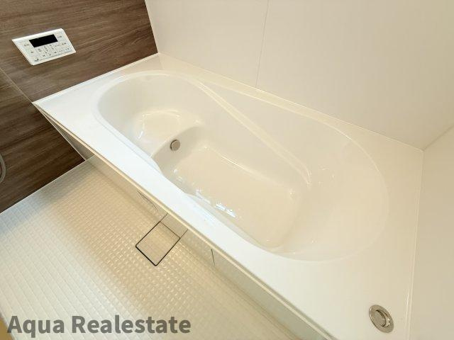 高松市上天神町新築戸建の浴室|きれいなお風呂です