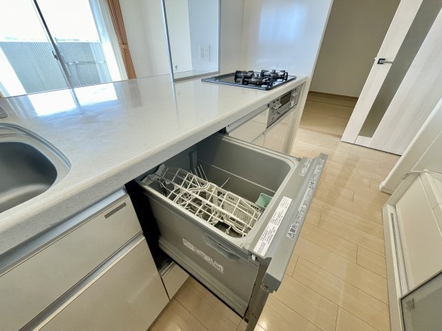 アルファステイツ平成のキッチン|食洗器も完備されていますので家事の効率もあがります。