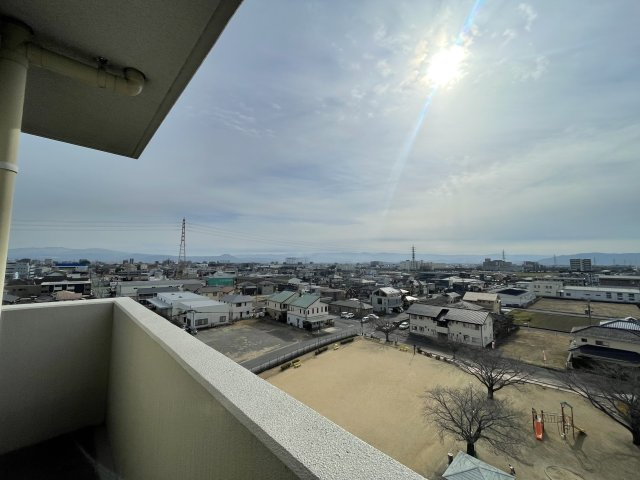 アルファステイツ平成の展望|周辺は落ち着いた環境です。幅広い年齢層に対応するマンションです。