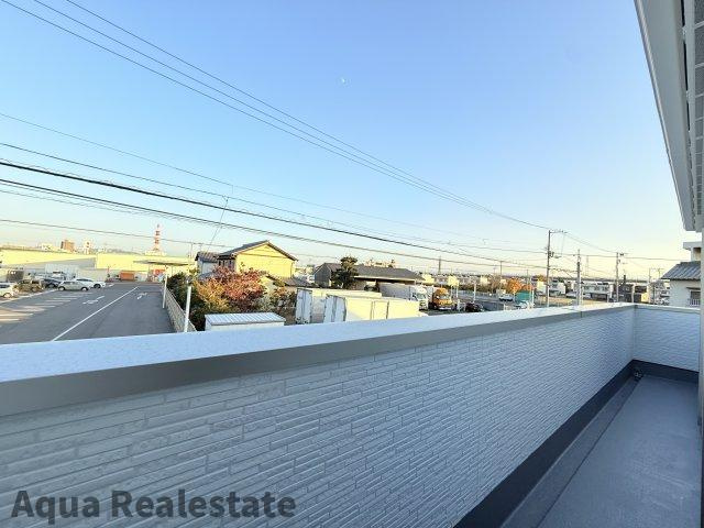 高松市上天神町新築戸建のバルコニー|お洗濯にも便利なバルコニー付き