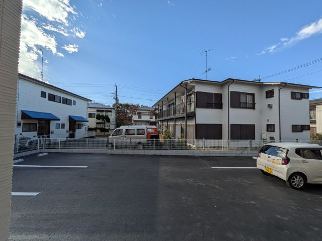 グランポタジェBの駐車場