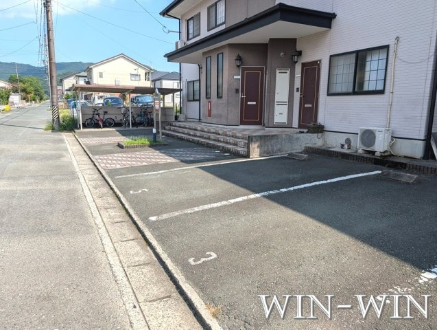 ハイステージ 弐番館 Aの駐車場
