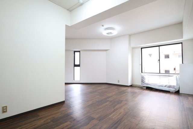 ステュディオ新御堂の居間・リビング