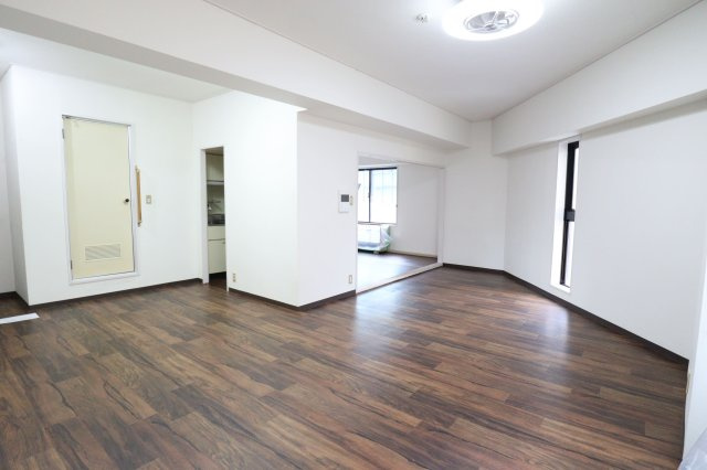 ステュディオ新御堂の居間・リビング