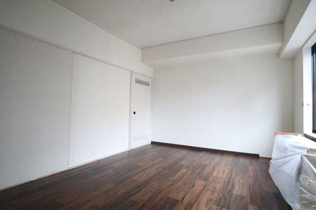 ステュディオ新御堂の洋室