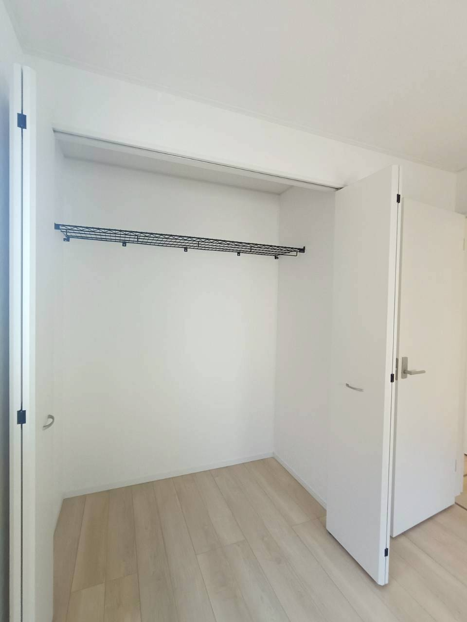 三郷市　彦成1丁目　新築戸建　全1棟の収納|大型クローゼットを完備。お荷物が多い方でも安心のスペースです