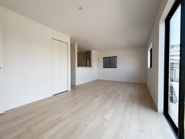 三郷市　彦成1丁目　新築戸建　全1棟の居間・リビング|施工例です