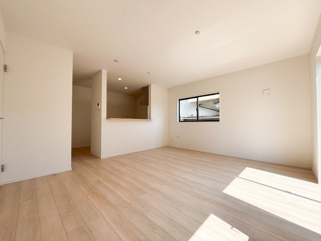 三郷市　彦成1丁目　新築戸建　全1棟の居間・リビング|施工例です