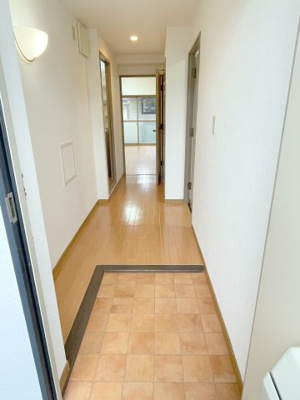 【玄関】 | エクセル中央　２０５