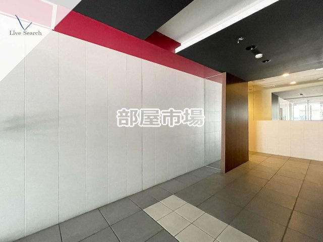 ウィンシティ上野タワーのロビー