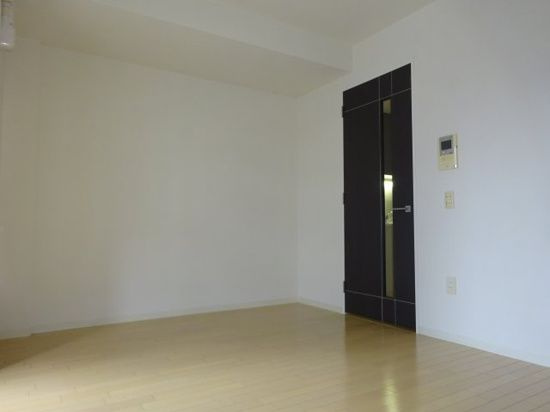 ウィンシティ上野タワーの居間・リビング