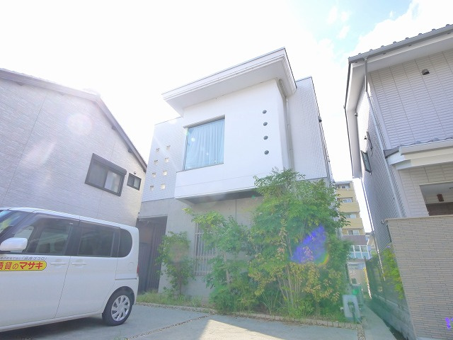 山根邸