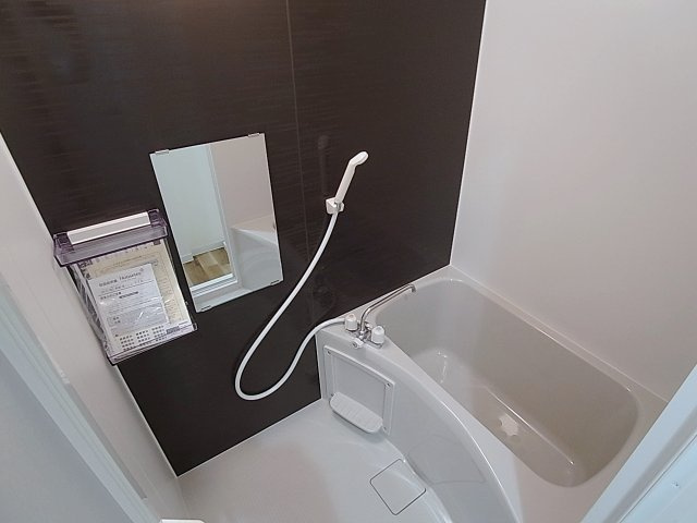 クローバーⅡの浴室|入替済み綺麗なユニットバス追炊き付