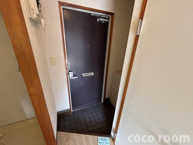 リバージュの玄関