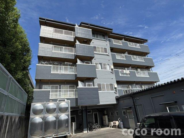 リバージュの外観