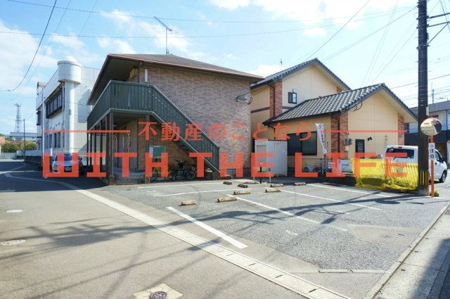 フローラ国分【キャッシュバック対象物件】のエントランス|落ち着いたエントランスです