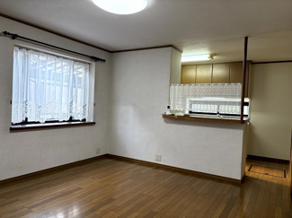 【居間・リビング】 | 諏訪市中洲 中古住宅⑰ | LDK