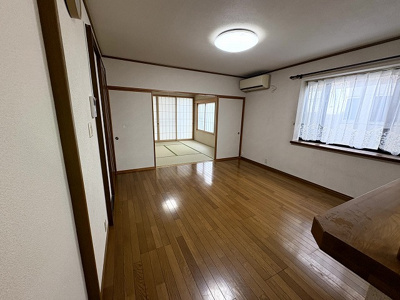 【和室】 | 諏訪市中洲 中古住宅⑰ | 1階 和室8帖