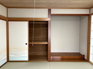 【その他】 | 諏訪市中洲 中古住宅⑰ | 1階 和室8帖 押入れ、床の間