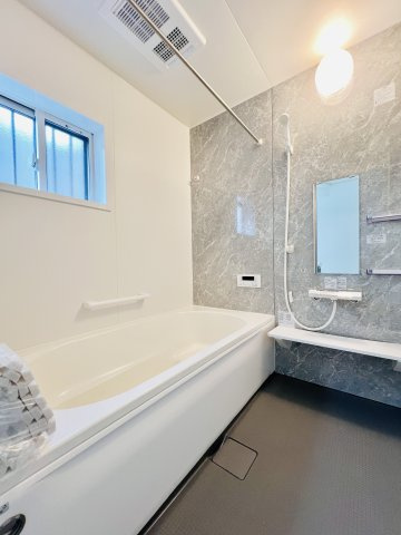 太田市由良町の浴室|高級感溢れるユニットバスで１日の疲れも癒されます♪