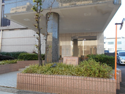 【エントランス】 | ファミール四日市