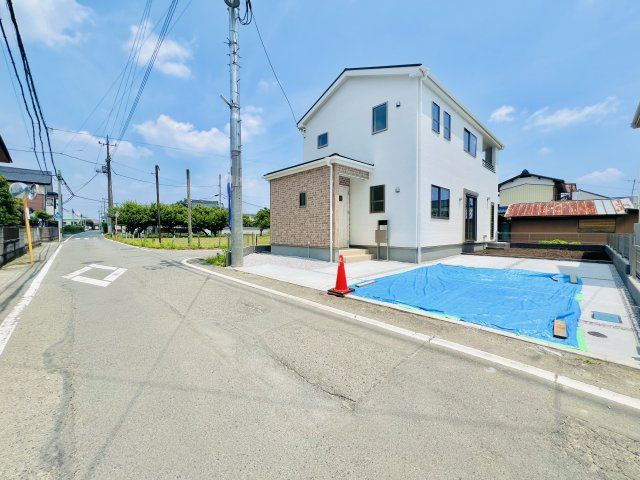 高崎新町の前面道路含む現地写真|閑静な住宅地♪