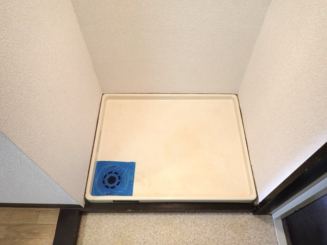 杉山マンションの設備|室内洗濯機置き場　＊イメージです　