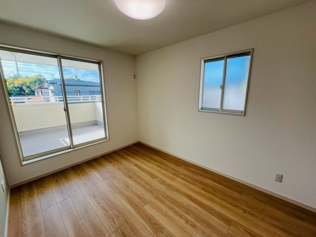 第1期の洋室|〇洋室　6帖〇
6帖の洋室！バルコニーに繋がるお部屋です♪
2025年10月撮影