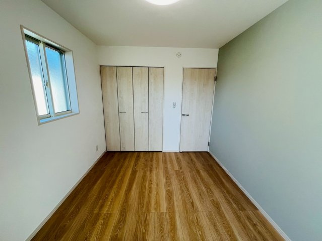 第1期の洋室|〇洋室　6帖〇
各居室に収納がございますので最大限お部屋を広く使うことができます♪
2025年10月撮影