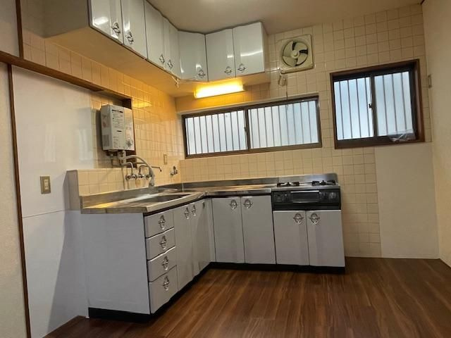 東向島一丁目貸戸建のキッチン