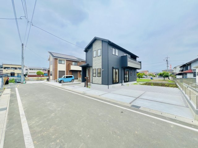前橋市上新田町の前面道路含む現地写真|閑静な住宅街で駐車も楽々♪