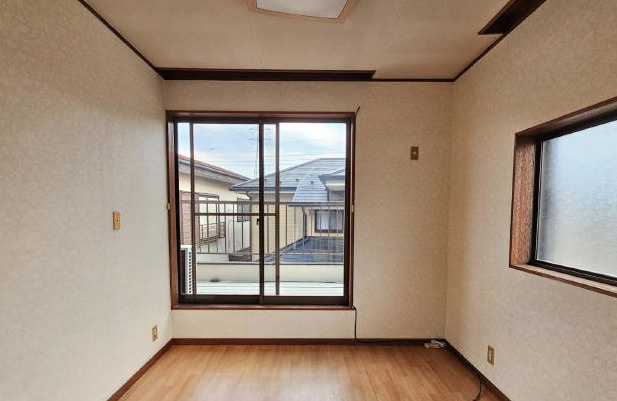 中古／ふじみ野市桜ケ丘3丁目の洋室|南から明るい光が射し込む陽だまり空間