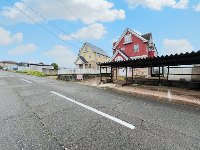 前橋市富士見町皆沢の前面道路含む現地写真|前面道路広々で、駐車が苦手な方にもおススメです♪