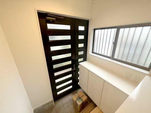 武蔵村山市大南3丁目　中古戸建　の玄関