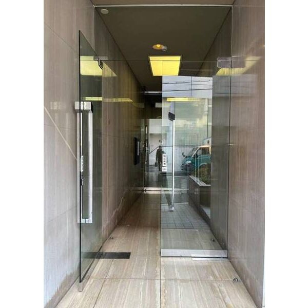 EXE東山（エグゼ東山）のエントランス