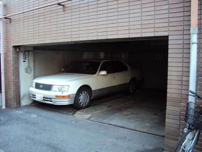 EXE東山（エグゼ東山）の駐車場