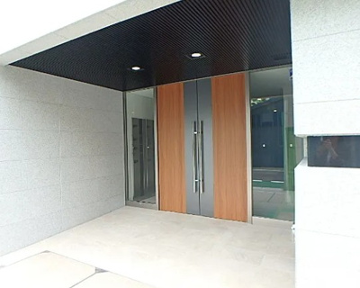 【エントランス】 | ラ・オ・モンターニュ 