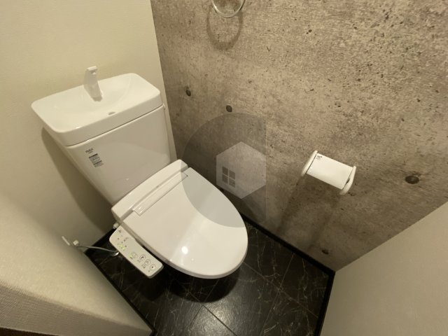 ラージヒル長瀬WESTのトイレ