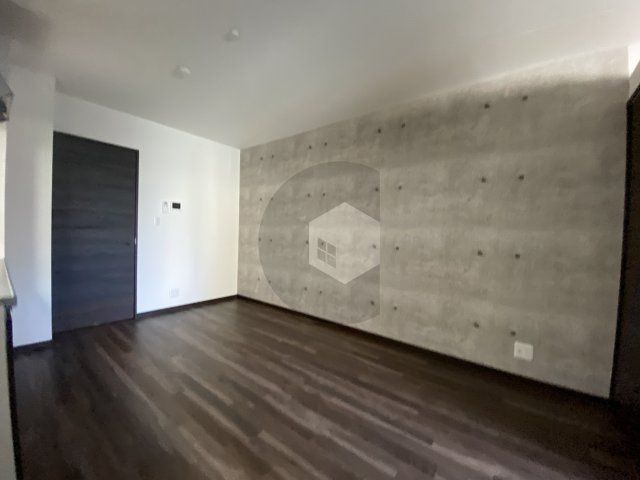 ラージヒル長瀬WESTの居間・リビング