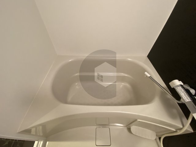 ラージヒル長瀬WESTの浴室