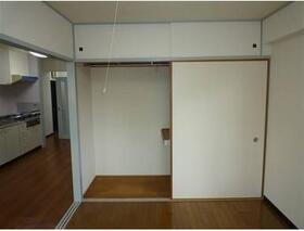 秀和麻布笄町レジデンスの収納